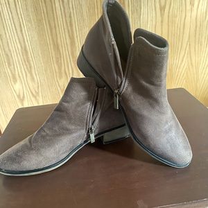 Bamboo brown booties size 8 1/2